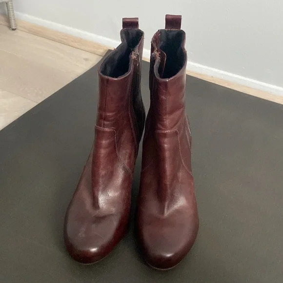 Indigo by Clarks Brown Leather Ankle Boots size 7 - Picture 2 of 8